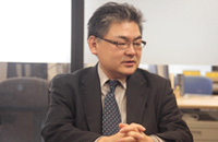 取締役　鈴木智久様